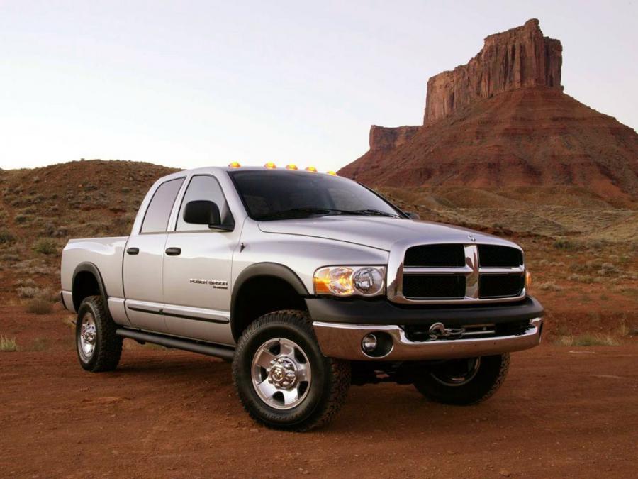  Dodge Ram Power Wagon Quad Cab 2005 года  (фото 35 из 61)
